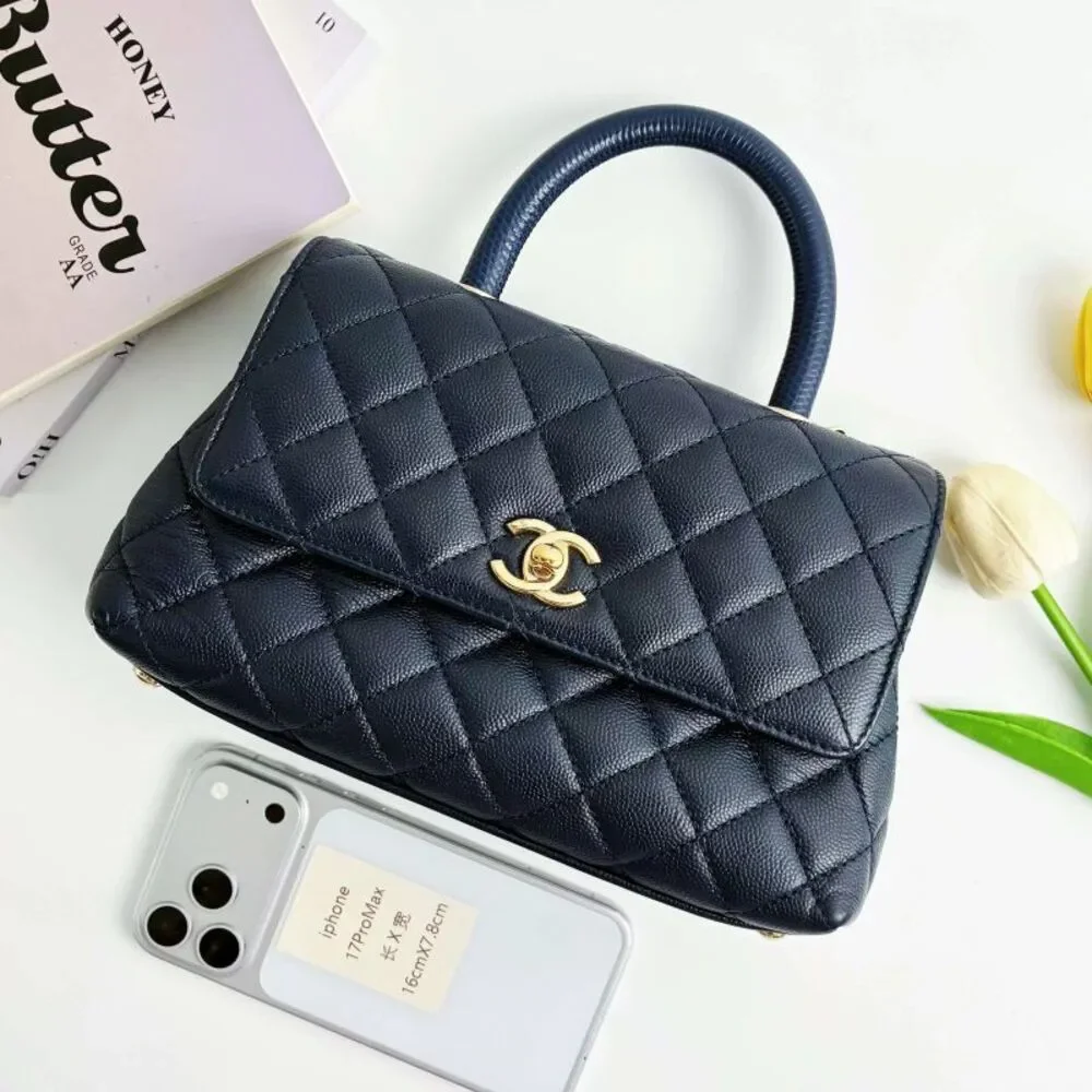 CHANEL brand color